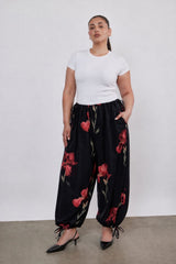 Trend alert 🚨📢- 🍰 SUMMER 2026- sizeless - we're in love- Black with flower print