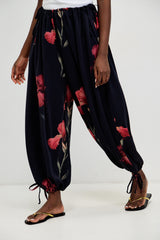 Trend alert 🚨📢- 🍰 SUMMER 2026- sizeless - we're in love- Black with flower print