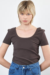 ⛵️Spring / Summer 2025 - Ester - Short T Shirt - Dark Romance - Please note: This item has a manufacturing defect — the fit is significantly smaller than labeled. We recommend it only for very petite sizes