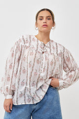 🧦 Autumn/Winter 2025/2026 - Tomorrowland - Petal Poem (White)