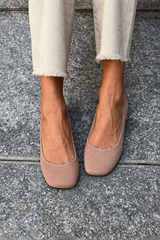 🍁 Autumn/Winter 2026/27 - The Italian Edit 🇮🇹- 👉🏻SAMPLE👈🏻 Suede Pumps - Size 38