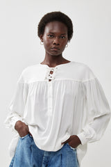 🧦 Autumn/Winter 2025/2026 - Tomorrowland - Simple as White