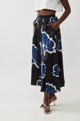 🧦 Autumn/Winter 2025/2026 -Six Senses Skirt -Noir Garden