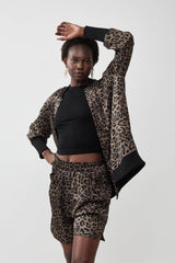 🧦 Autumn/Winter 2025/2026 - Light Bomber - Sophisticated Leopard