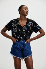 🍰 SUMMER 2026 - V Victory T shirt - Dark Garden