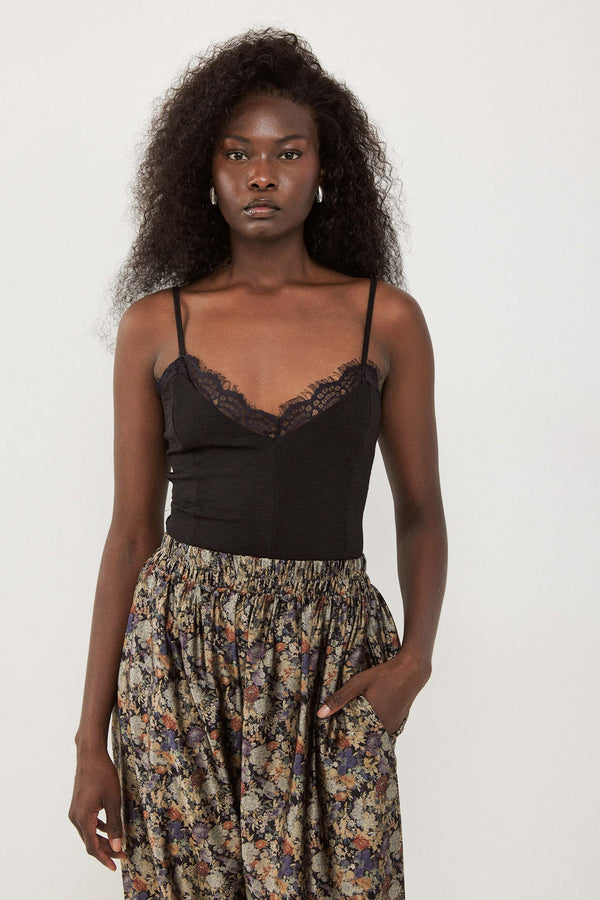 🧦 Autumn / Winter 2025/2026 - Timeless Top - Must Have