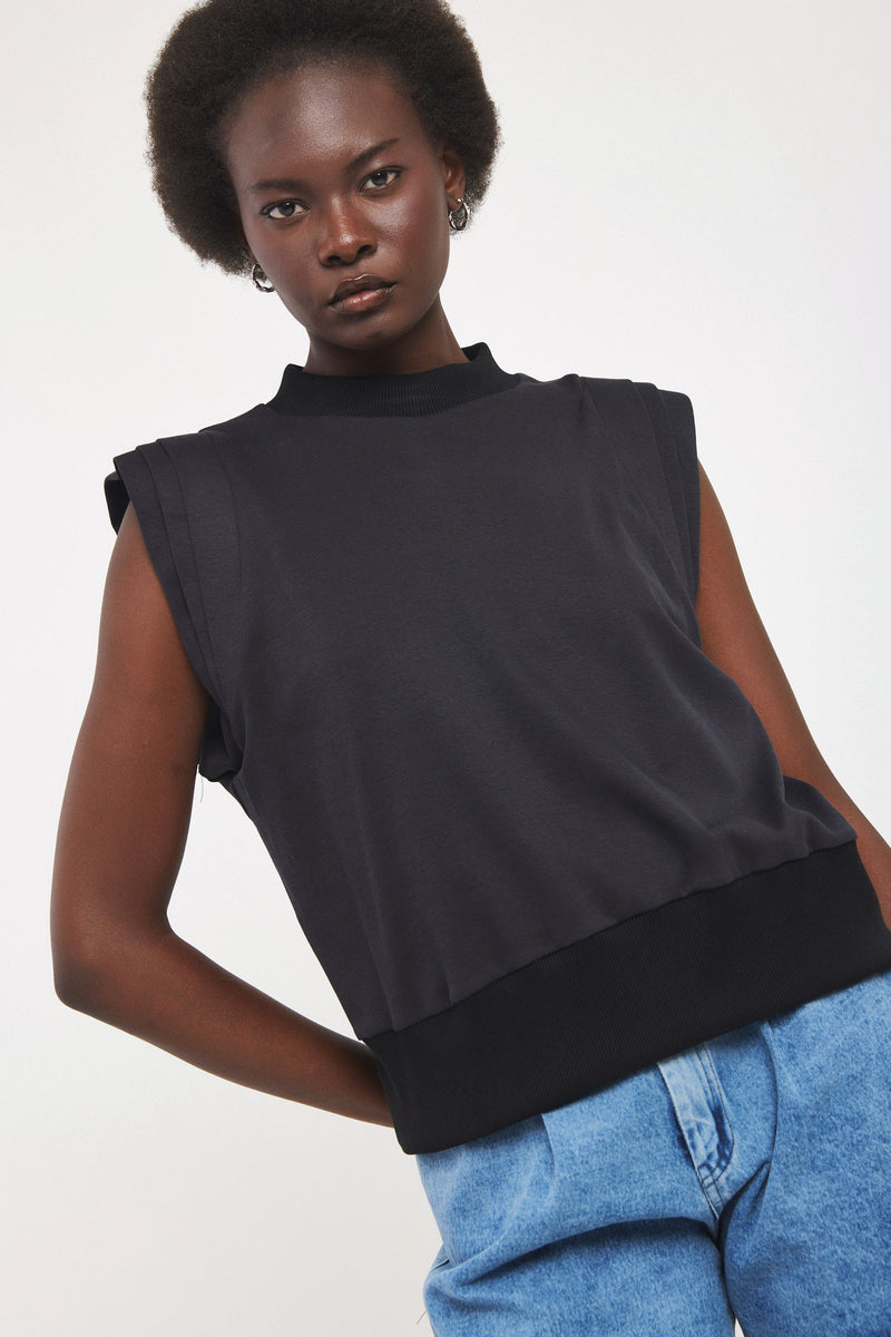 ⛵️Spring/Summer 2025 -  Henri Tank - Dark