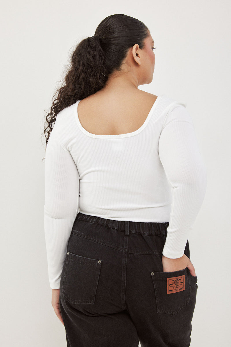 🧦 Autumn/Winter 2025/2026 - Fame - Long T Shirt - White Muse 🪐