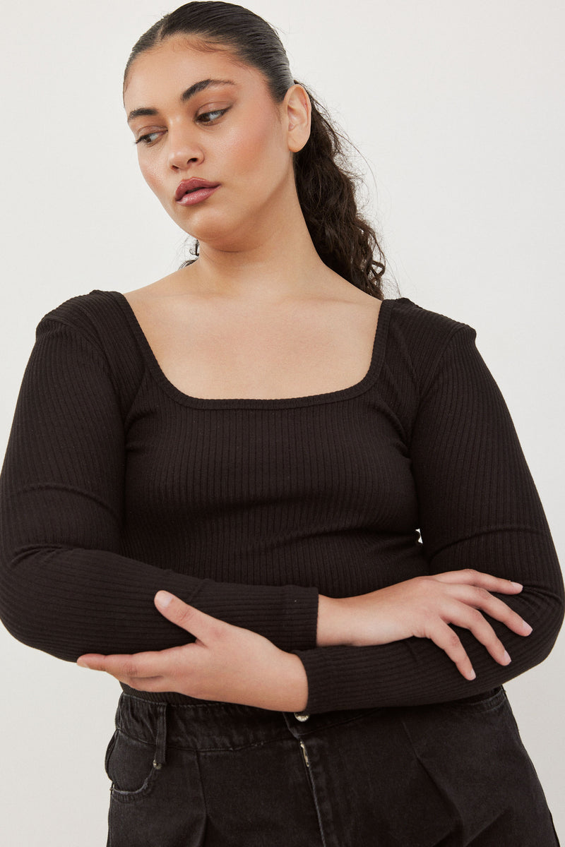 🧦 Autumn/Winter 2025/2026 - Fame - Long T Shirt - Noir Frame ☯︎