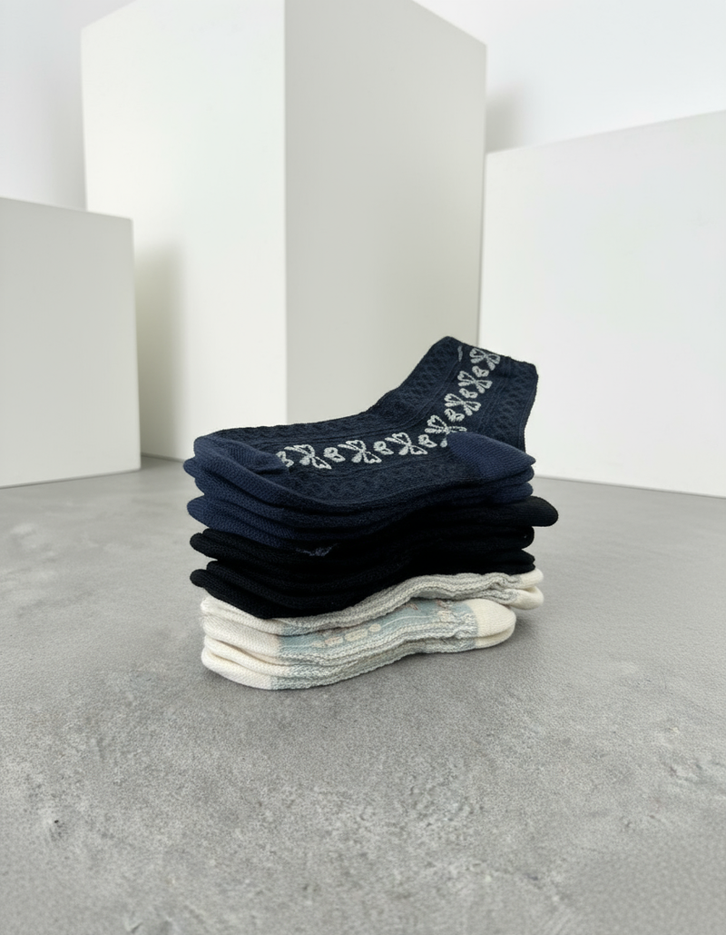 Cozy socks- monochrome