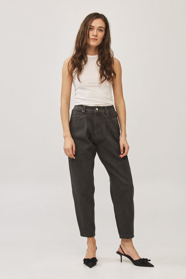 ⛵️Spring/Summer 2025 - Our interpretation for Mom jeans - Dark Washed Grey