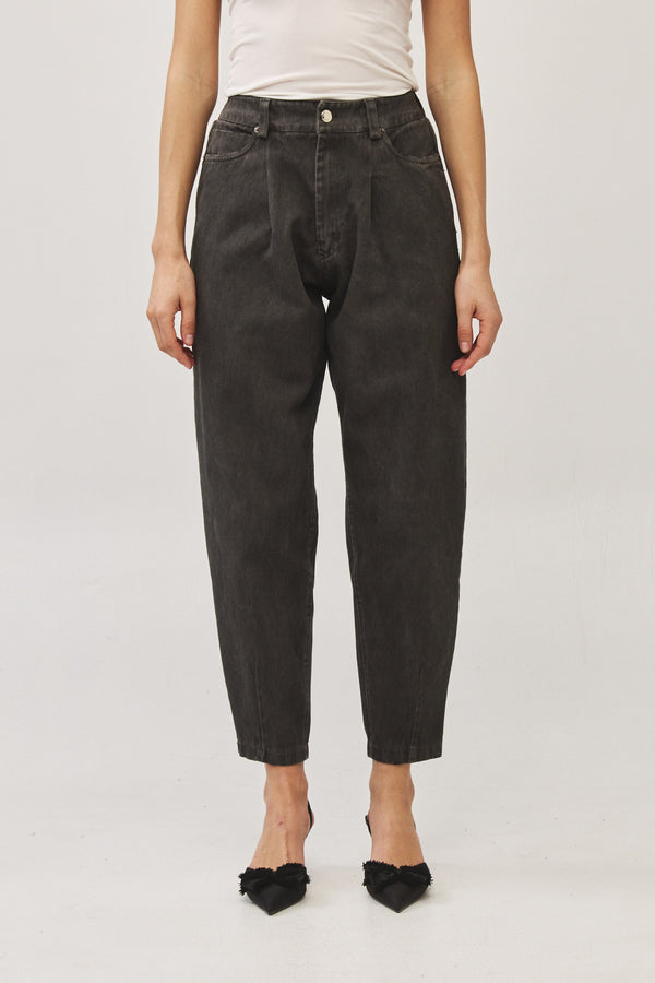⛵️Spring/Summer 2025 - Our interpretation for Mom jeans - Dark Washed Grey