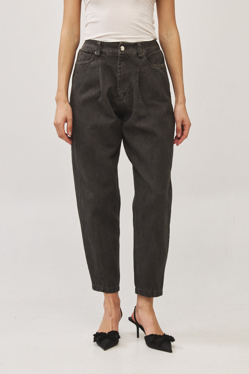 ⛵️Spring/Summer 2025 - Our interpretation for Mom jeans - Dark Washed Grey