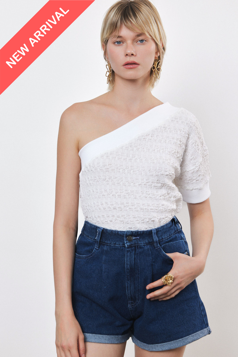 ⛵️Spring/Summer 2025 - Theo - one shoulder- asymmetric T-Shirt- Vanilla 🍦