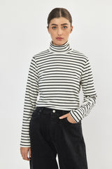 ❄️Winter 2023/2024 -  Turtle neck jumper -  Hairy Stripes