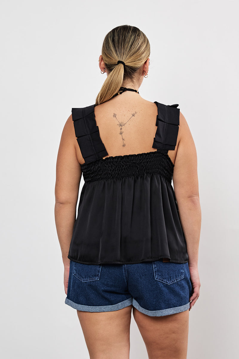 ⛵️Spring/Summer 2025 - Helena- Ruffle-Trim Sleeveless Top- Black satin
