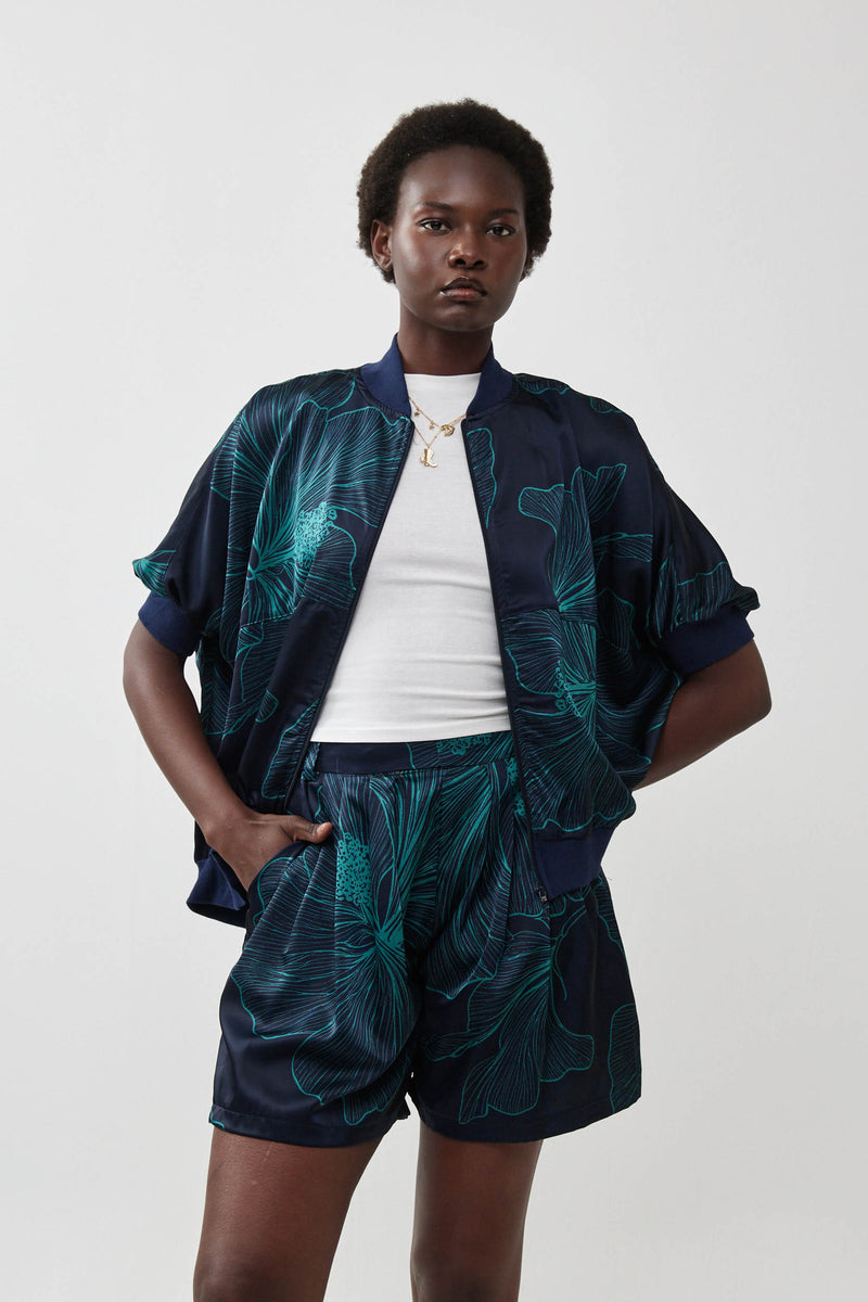 🧦 Autumn/Winter 2025/2026 Asia Bomber - Elegant Navy with Blue collar