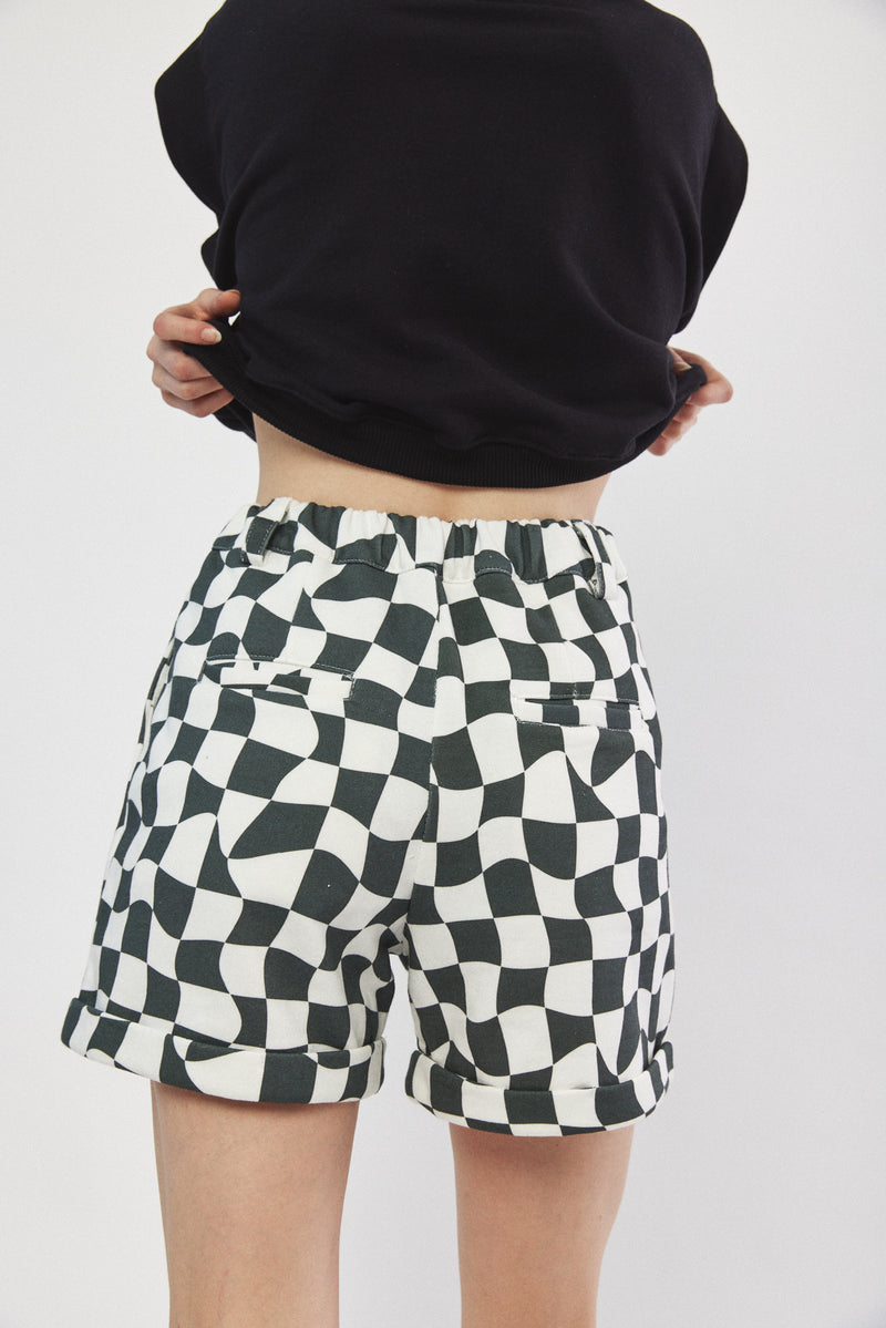 ☃️ Winter 2023  - Shasha Shorts  - Monochrome